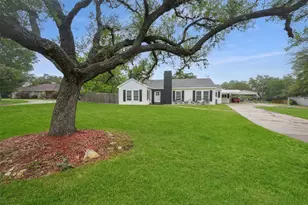 603 S McCarty Ave, Eagle Lake, TX 77434 - Photo 1