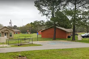 503 Crooked Creek Rd, Edgewood, TX 75117 - Photo 2