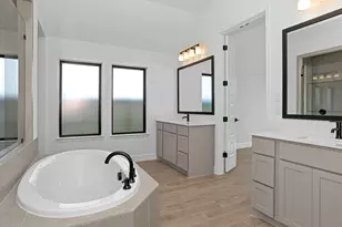 633 Drilling Dr, League City, TX 77573 - Photo 10