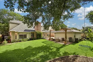 12111 Meadow Lake Dr, Houston, TX 77077 - Photo 2
