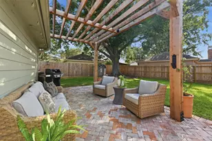 12111 Meadow Lake Dr, Houston, TX 77077 - Photo 22