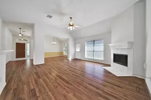 21744 York Timbers Dr, Kingwood, TX 77339 - Photo 6