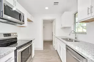 1501 Maiden Ln, Richmond, TX 77469 - Photo 10