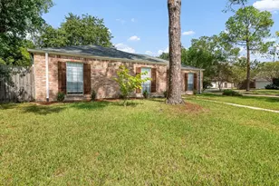 13902 Wickersham Ln, Houston, TX 77077 - Photo 4