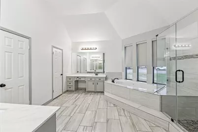 2102 N Fountain Valley Drive, Missouri City, TX 77459 - Photo 24