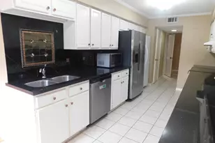 472 N Post Oak Ln, Houston, TX 77024 - Photo 8