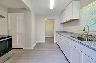 2810 Forest Oaks Blvd, Houston, TX 77017 - Photo 6