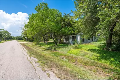 6521 Crockett Street, Hitchcock, TX 77563 - Photo 12