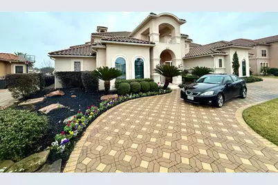 2111 Diamond Spring Drive, Houston, TX 77077 - Photo 1