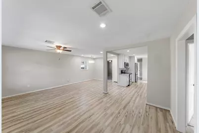 7019 Sur Court, Houston, TX 77033 - Photo 8