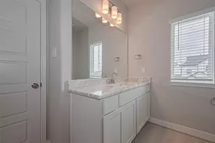 8917 Grovner Pl, Houston, TX 77055 - Photo 32