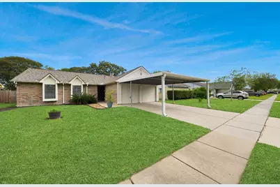 1113 Maple Creek Drive, La Porte, TX 77571 - Photo 2