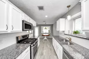 1113 Maple Creek Dr, La Porte, TX 77571 - Photo 16