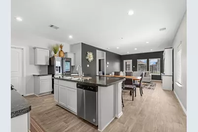 5455 Pinetree Crescent Lane, Spring, TX 77373 - Photo 10
