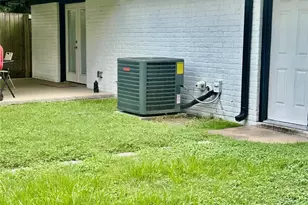 6311 Fairwood Dr, Houston, TX 77088 - Photo 2