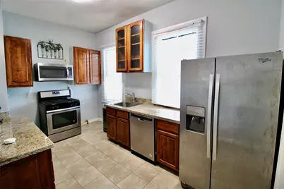 901 Broadway #down, Galveston, TX 77550 - Photo 6