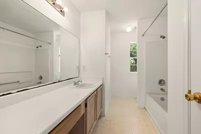 11715 Evesborough Drive, Houston, TX 77099 - Photo 10