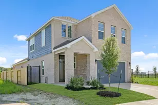 380 Long Br Dr, Dayton, TX 77535 - Photo 2