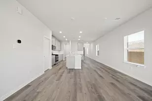 380 Long Br Dr, Dayton, TX 77535 - Photo 6