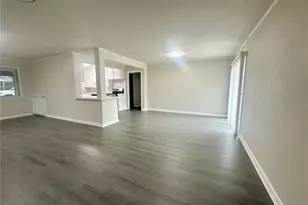 130 Bay Ridge Dr, Baytown, TX 77523 - Photo 8