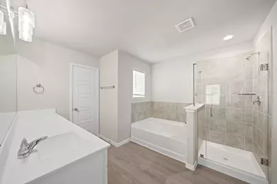 831 Red Oakland Drive, Houston, TX 77090 - Photo 12