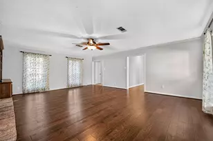 2403 Parkdale Dr, Kingwood, TX 77339 - Photo 18