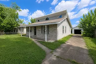 2417 Crittenden St, Houston, TX 77026 - Photo 2