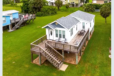 4115 Surf Drive, Galveston, TX 77554 - Photo 2