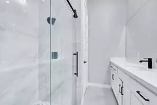 90 Burres St, Houston, TX 77022 - Photo 20