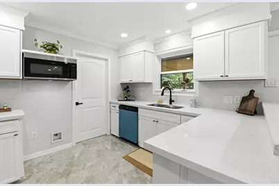 5714 Nina Lee Lane, Houston, TX 77092 - Photo 14
