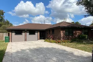 5714 Nina Lee Ln, Houston, TX 77092 - Photo 2