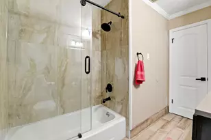5714 Nina Lee Ln, Houston, TX 77092 - Photo 36