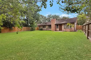 807 Kirkwood Dr, Stafford, TX 77477 - Photo 4