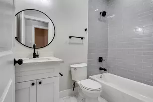 819 E 40th St, Houston, TX 77022 - Photo 32