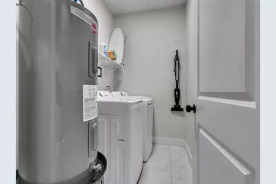 819 E 40th Street #A/B, Houston, TX 77022 - Photo 16