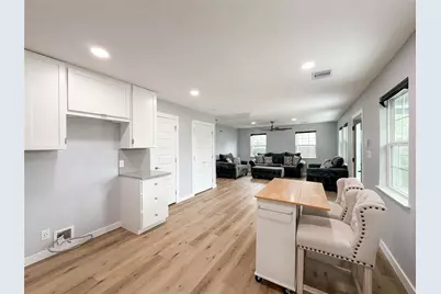 7812 Appleton Street, Houston, TX 77022 - Photo 10