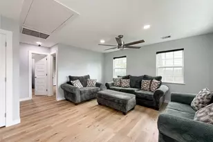 7812 Appleton St, Houston, TX 77022 - Photo 6