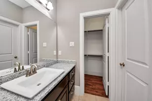 1617 W 23rd St, Houston, TX 77008 - Photo 8