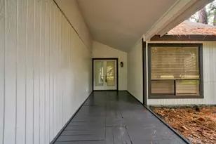 42 N Timber Top Dr, The Woodlands, TX 77380 - Photo 2