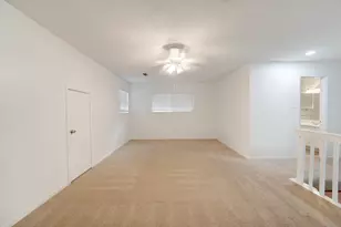 42 N Timber Top Dr, The Woodlands, TX 77380 - Photo 14