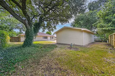 117 Dallas Street, Angleton, TX 77515 - Photo 8