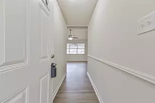 117 Dallas St, Angleton, TX 77515 - Photo 10