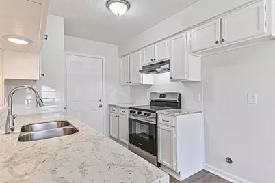 117 Dallas Street, Angleton, TX 77515 - Photo 18