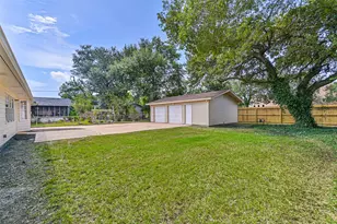 117 Dallas St, Angleton, TX 77515 - Photo 6