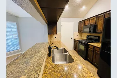 2910 Pioneer Pass, Sugar Land, TX 77479 - Photo 12