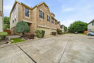 2711 Wallingford Pnes, Houston, TX 77042 - Photo 1