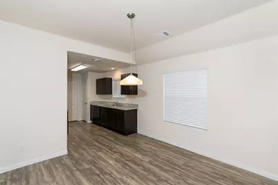 10338 Sunset Glow Avenue, Houston, TX 77044 - Photo 6