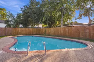 1326 Saxony Ln, Houston, TX 77058 - Photo 44