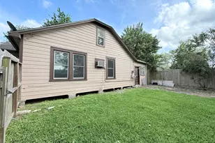 507 N Orange St, Sweeny, TX 77480 - Photo 4