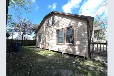 507 N Orange Street, Sweeny, TX 77480 - Photo 2